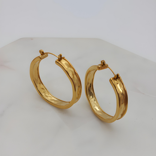 Tannia Hoops